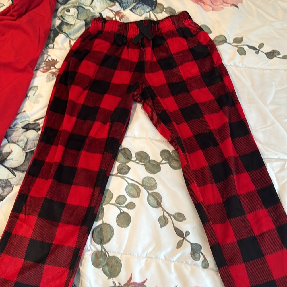 Boys Christmas pajama set size S/M - Picture 3 of 3